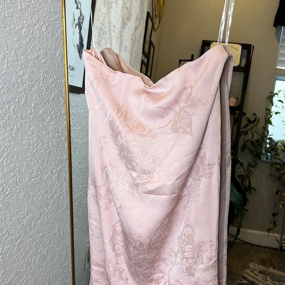 House of CB ‘Luisette’ Pink Metallic Floral Satin Midi Skirt NWOT - Picture 9 of 12